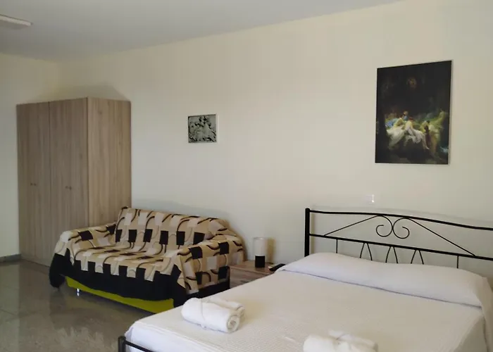 Nereids Apartments-pronoe