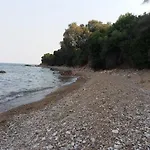 Nereids Apartments-pronoe *