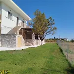 Nereids Apartments-pronoe * Petalídhion