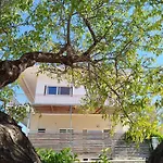 Nereids Apartments-pronoe *