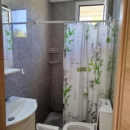 Nereids Apartments-pronoe *