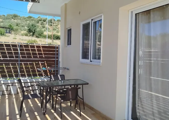 Nereids Apartments-pronoe *