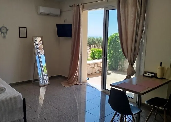 아파트 Nereids Apartments-pronoe Petalídhion